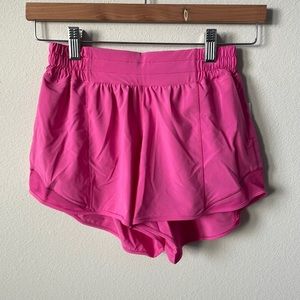 NWT Lululemon Hotty Hot Low Rise Short 4" Sonic Pink Size 10